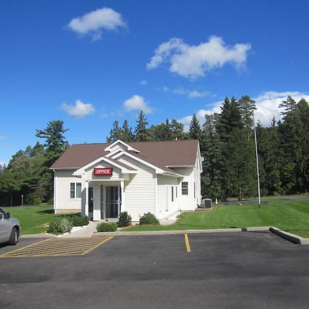 The Springwater Inn Ιθάκη Εξωτερικό φωτογραφία