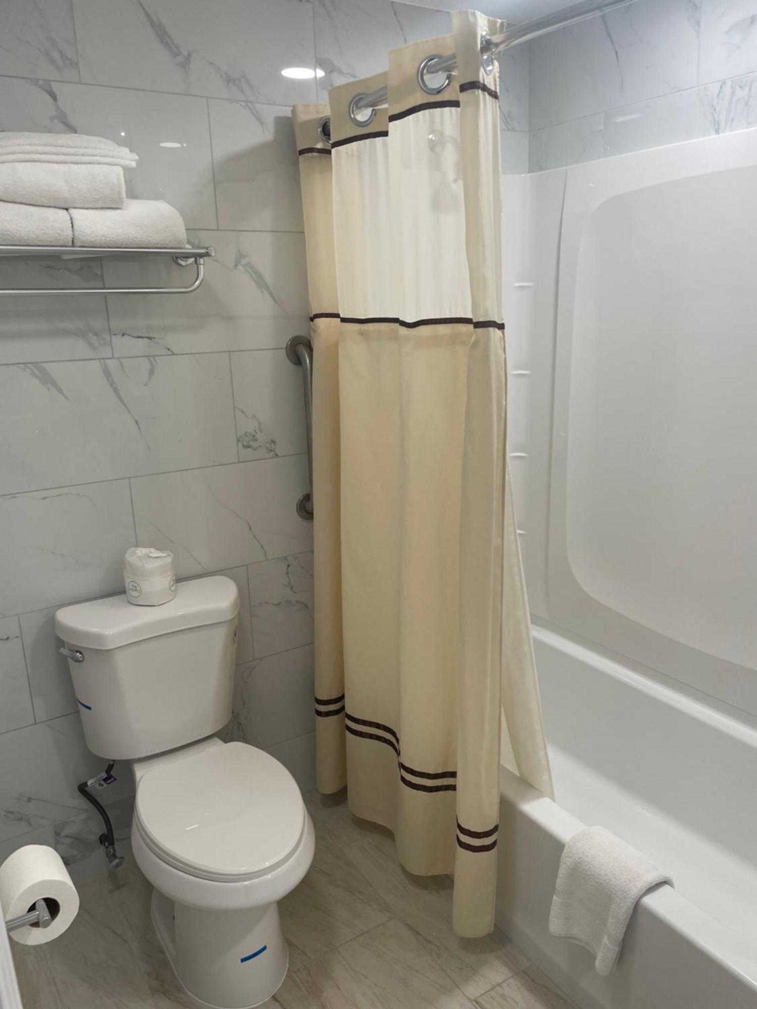The Springwater Inn Ιθάκη Εξωτερικό φωτογραφία