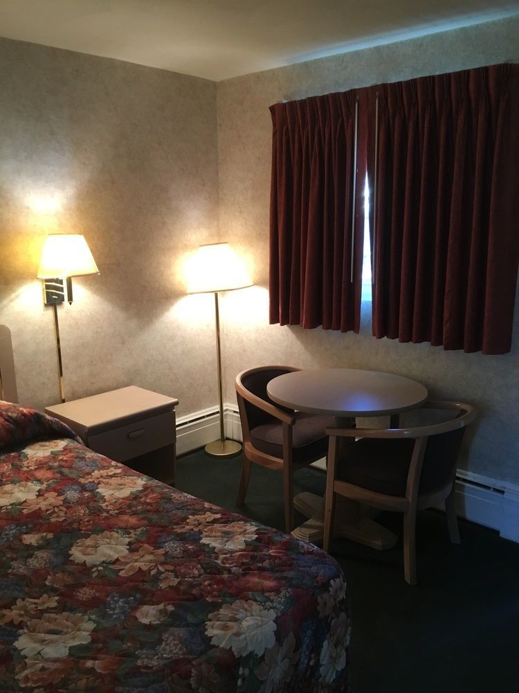 The Springwater Inn Ιθάκη Εξωτερικό φωτογραφία