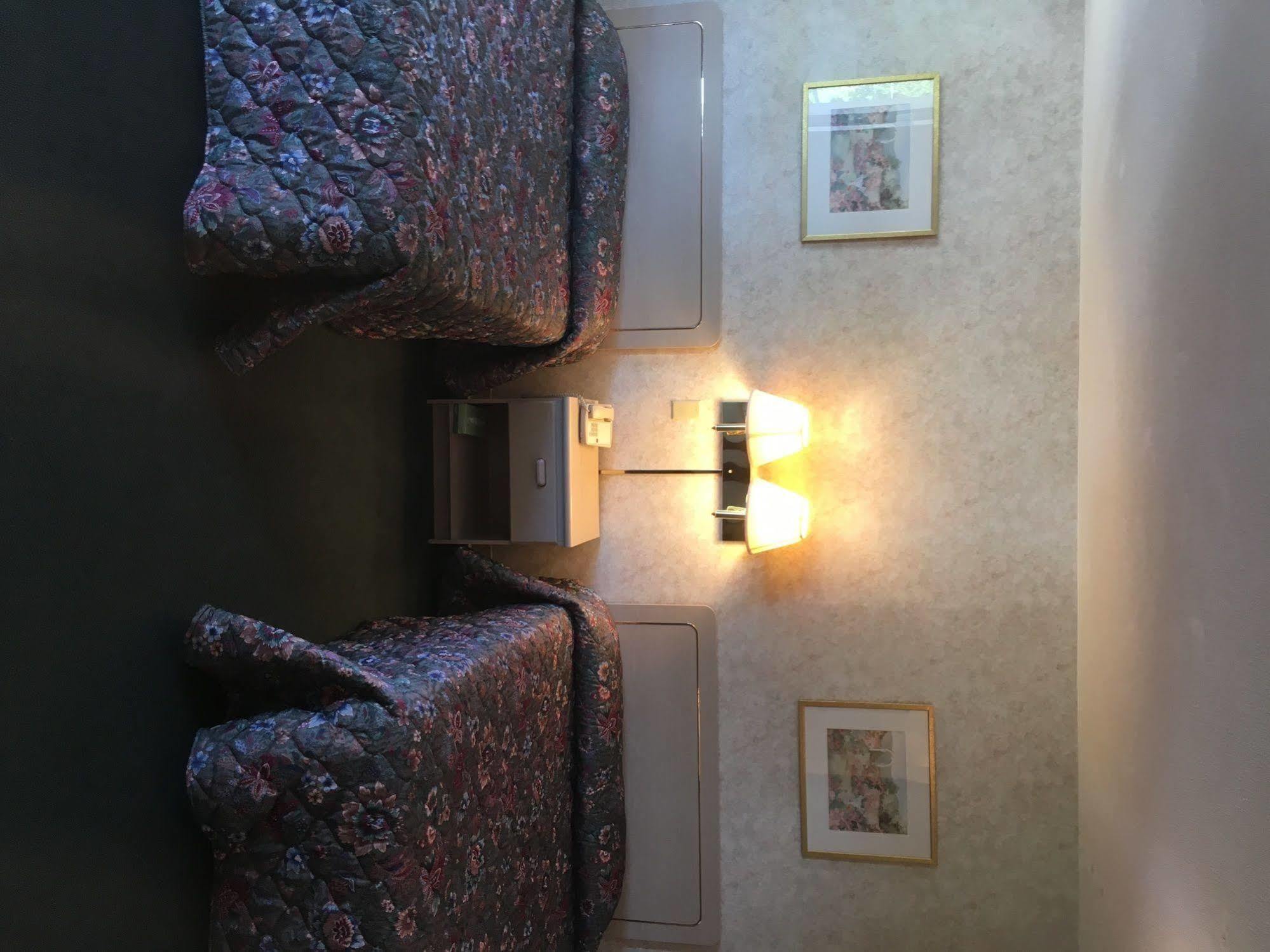 The Springwater Inn Ιθάκη Εξωτερικό φωτογραφία