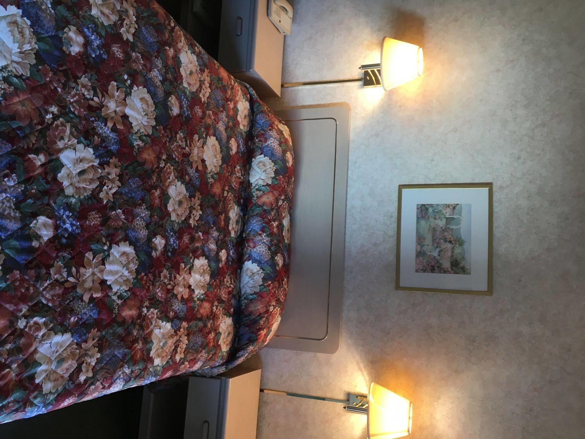 The Springwater Inn Ιθάκη Εξωτερικό φωτογραφία