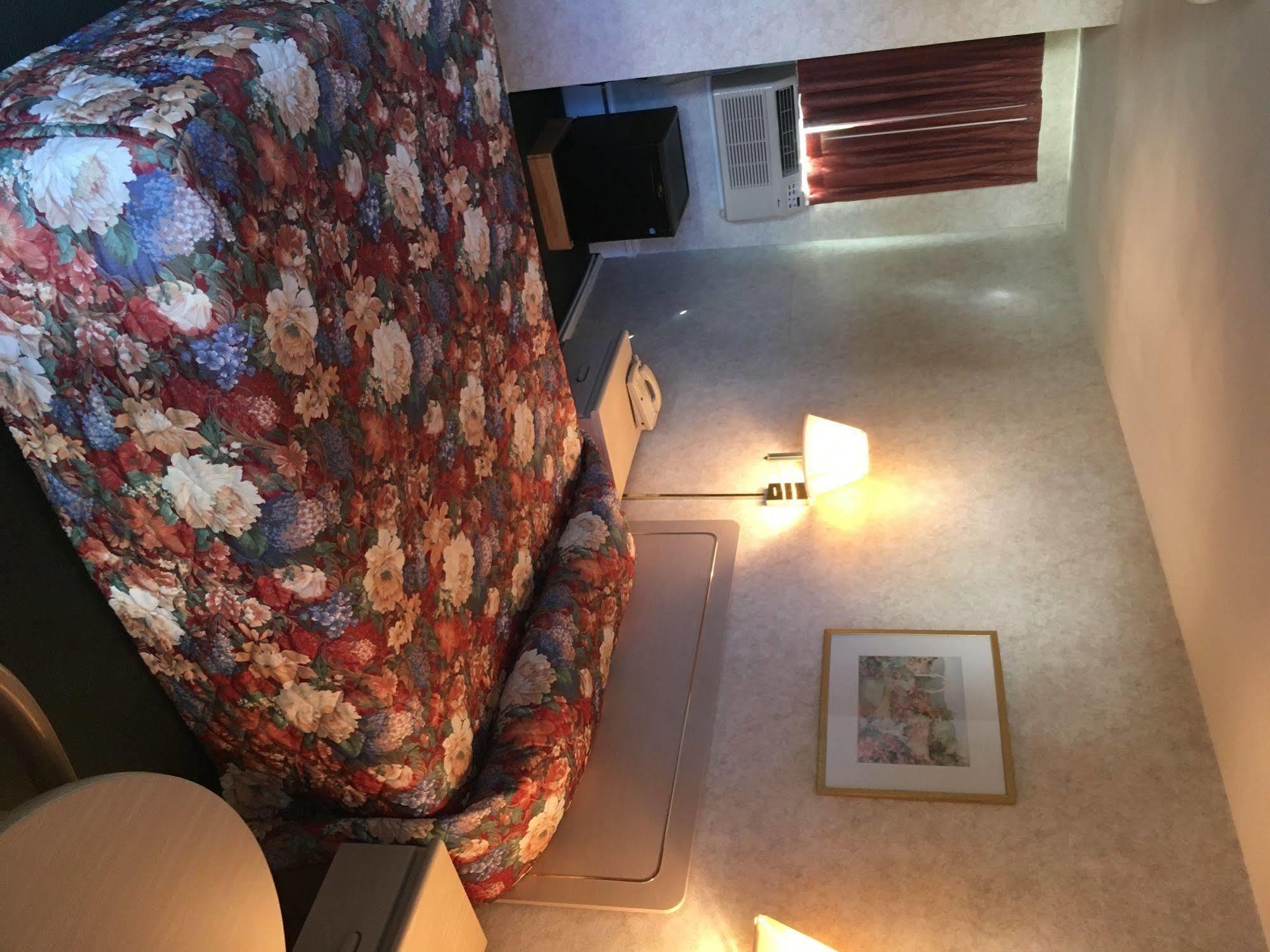 The Springwater Inn Ιθάκη Εξωτερικό φωτογραφία
